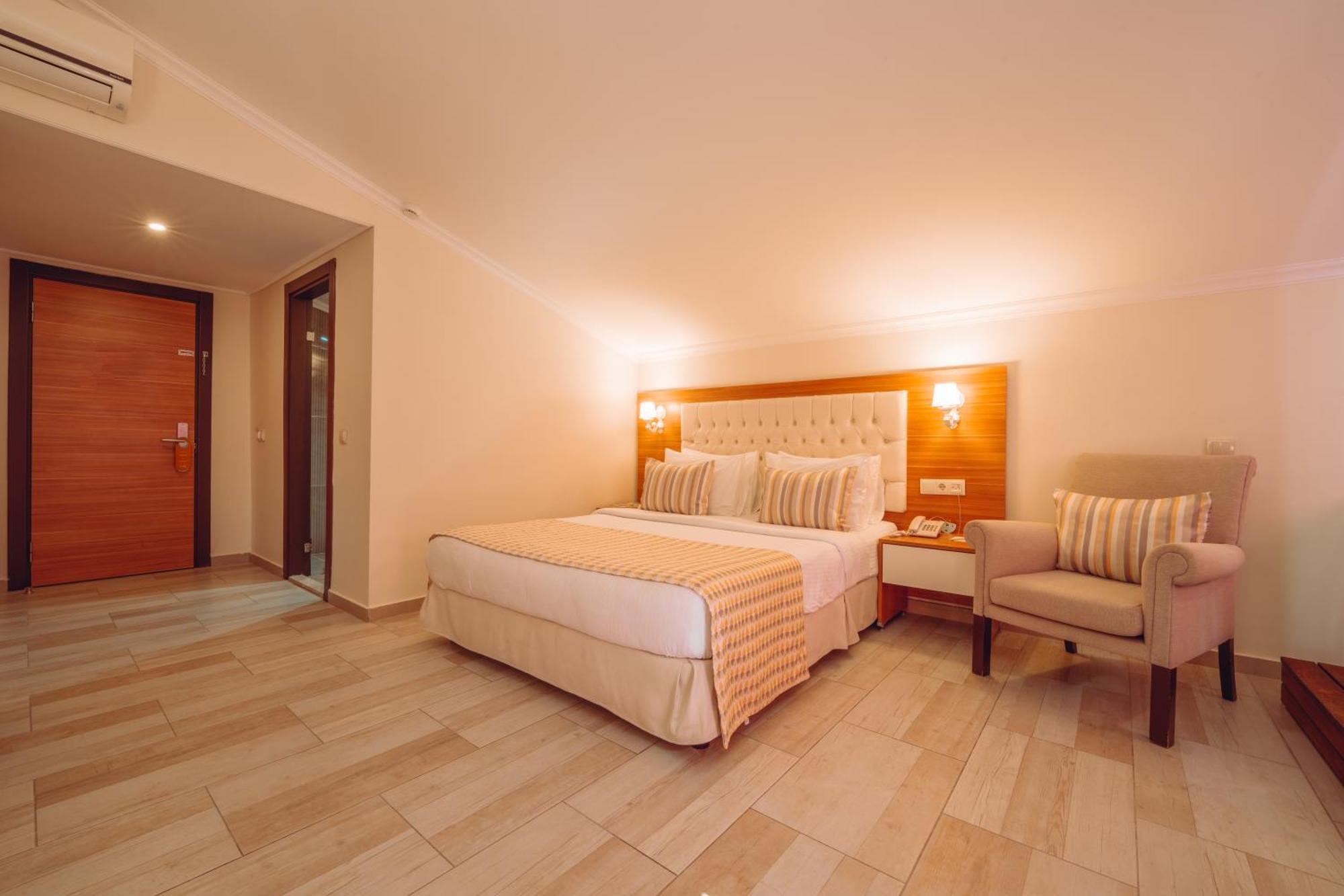 Sundia By Liberty Suncity Oludeniz Exterior photo