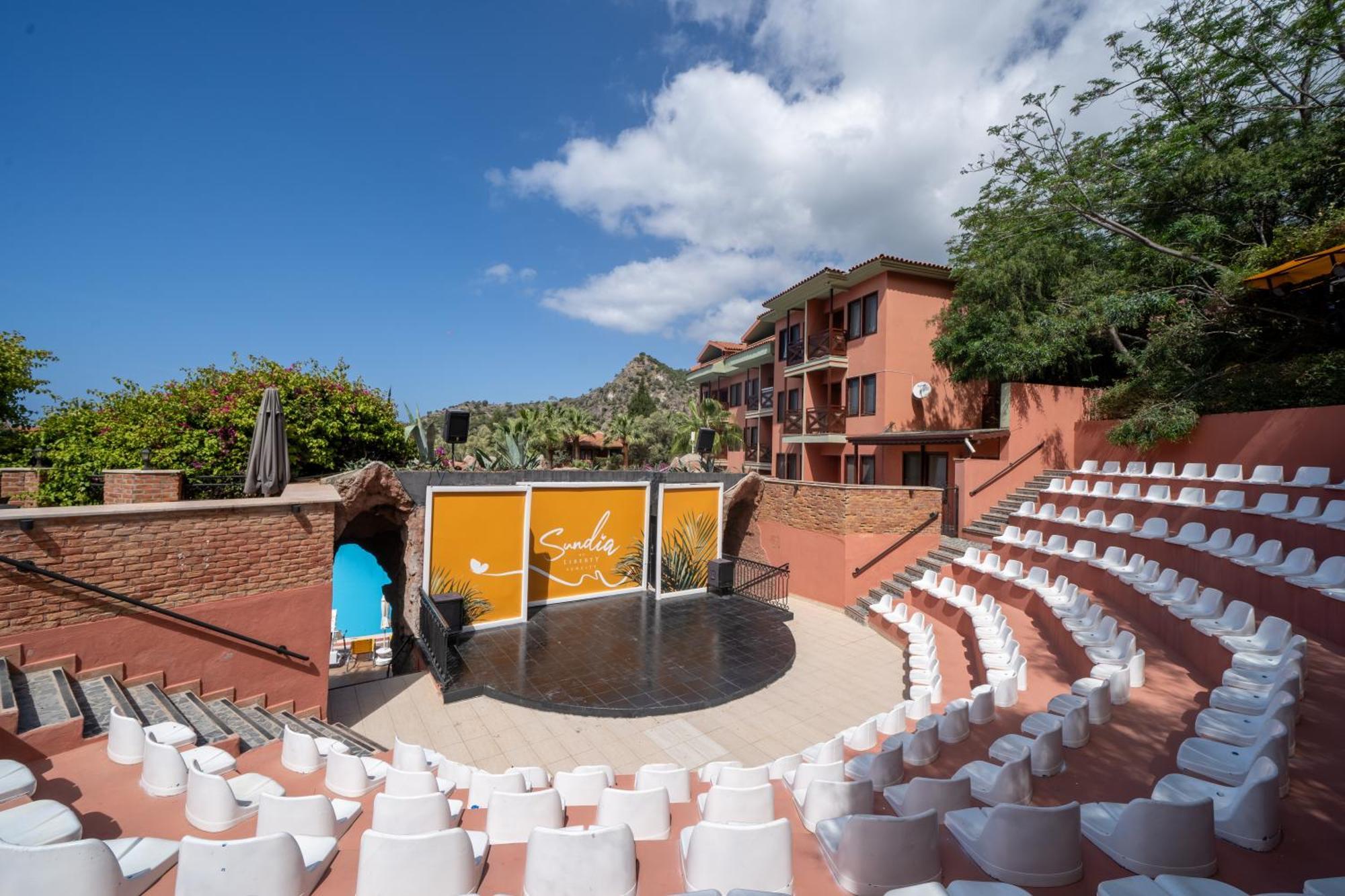 Sundia By Liberty Suncity Oludeniz Exterior photo